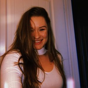 Meet your Posher, Taya